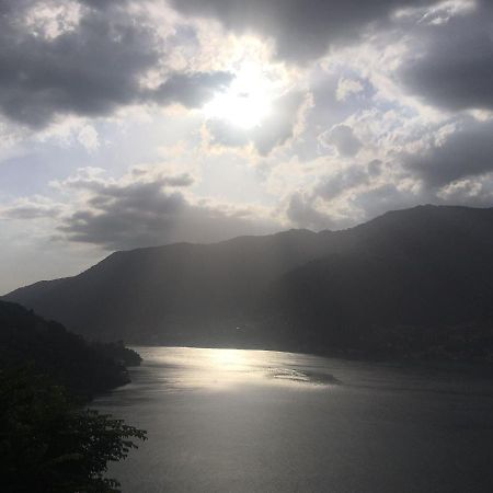 Top Lake View Faggeto Lario Eksteriør bilde